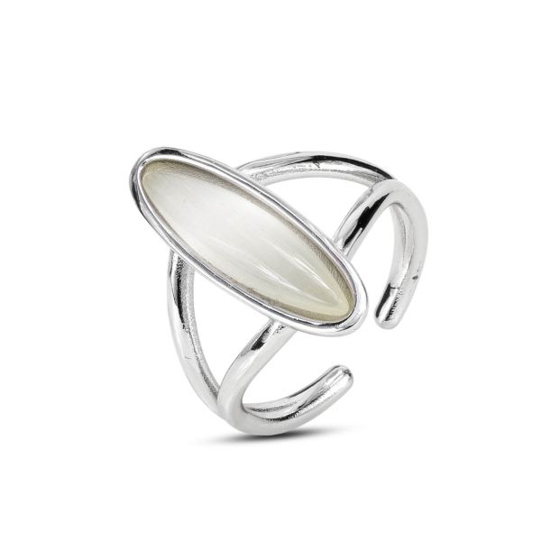 Anello con pietra madreperla ovale