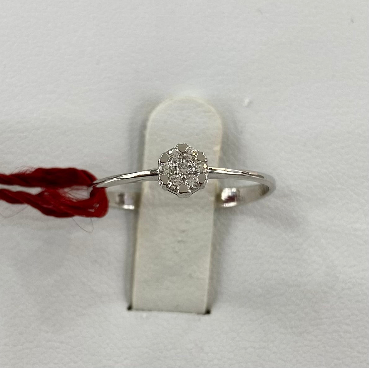 ANELLO SOLITARIO ORO BIANCO E DIAMANTI