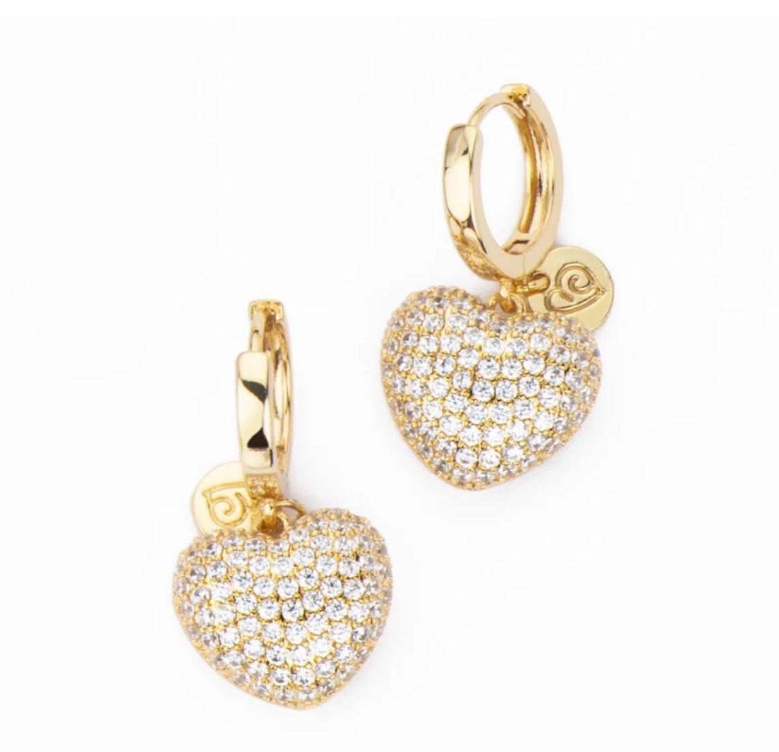 ORECCHINI DORATI CON CUORE PENDENTE PAVE’ ZIRCONI