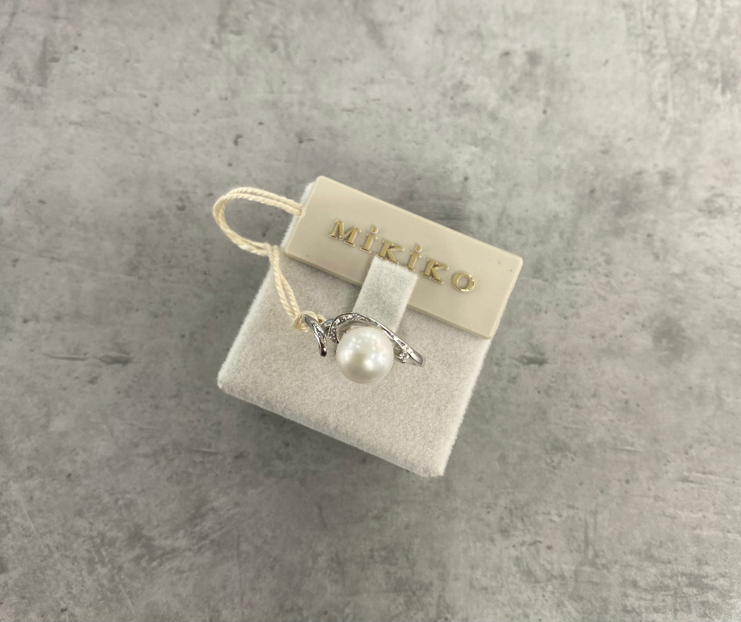 ANELLO PERLA + DIAMANTI