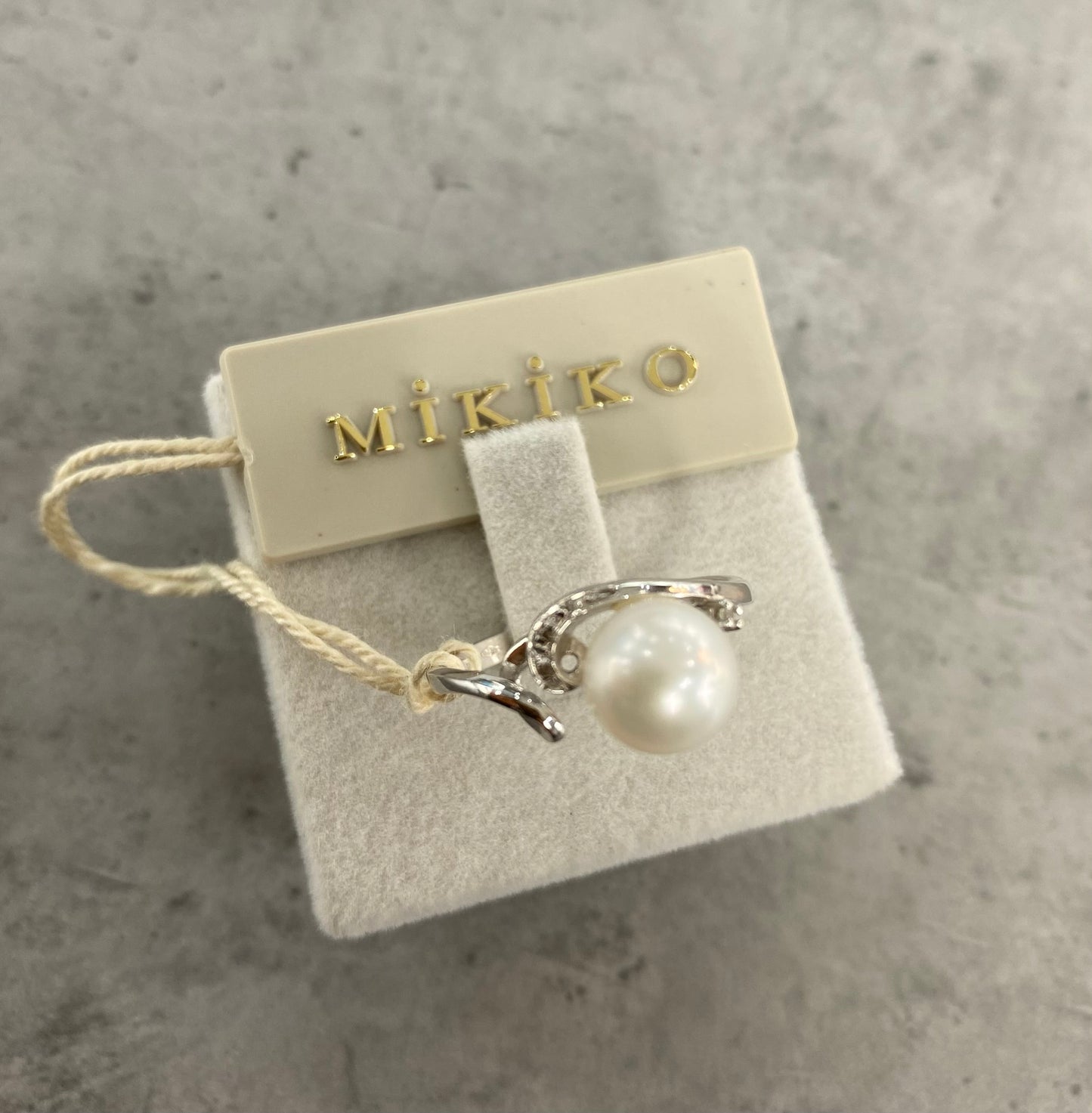 ANELLO PERLA + DIAMANTI