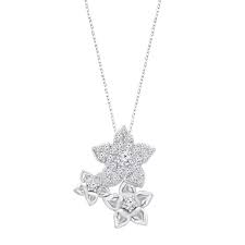 collana con fiori e cristalli