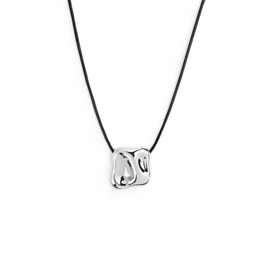 COLLANA CORDINO CERATO CON PENDENTE QUADRATO BIANCO