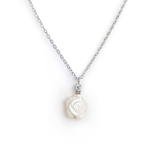 Collana con rosa in madreperla