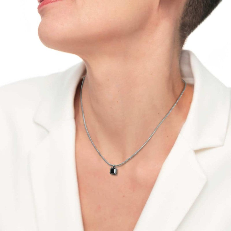 COLLANA CON ZIRCONE QUADRATO