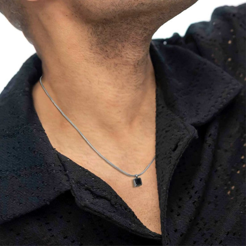 COLLANA CON ZIRCONE QUADRATO