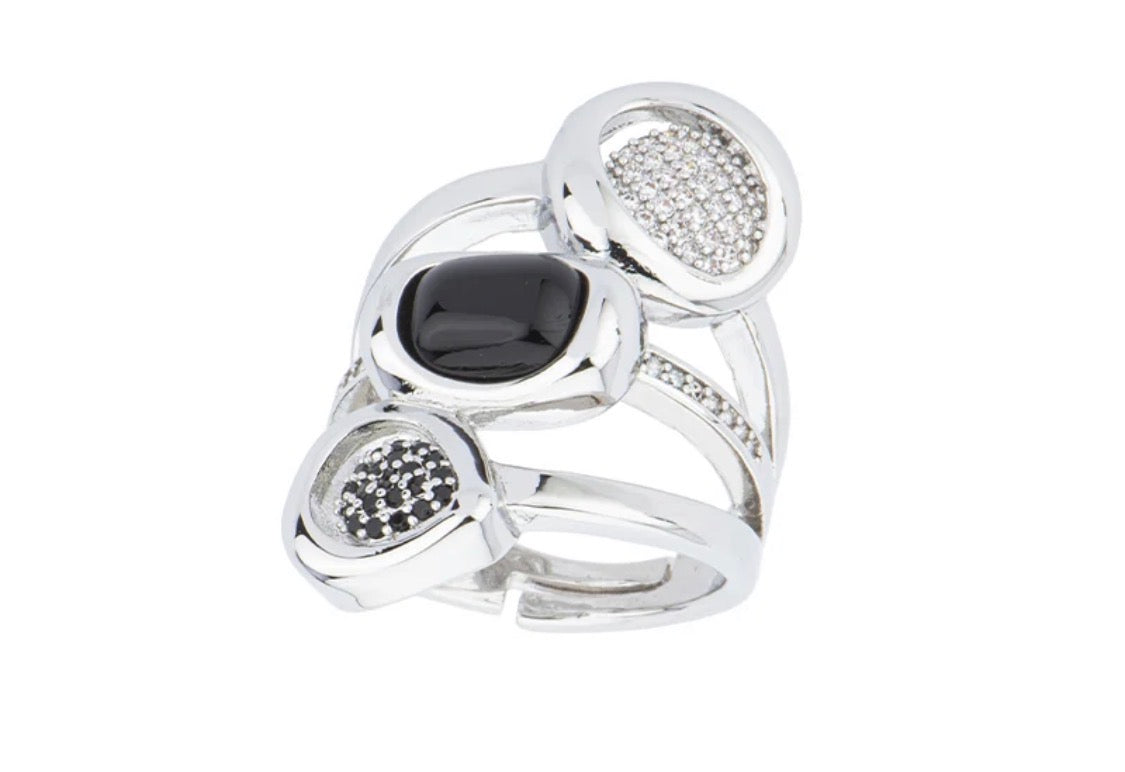 ANELLO TRILOGY CON PAVE’ DI ZIRCONI E PIETRA NERA