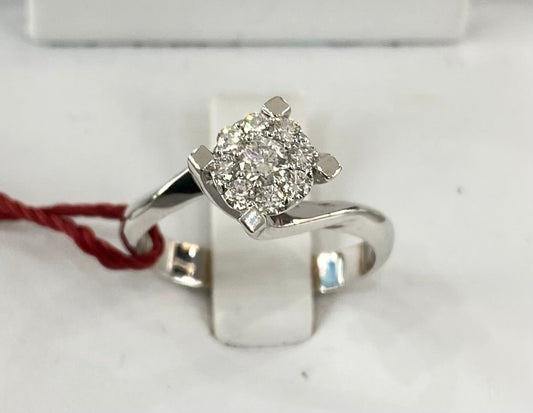 ANELLO SOLITARIO IN ORO BIANCO E DIAMANTI